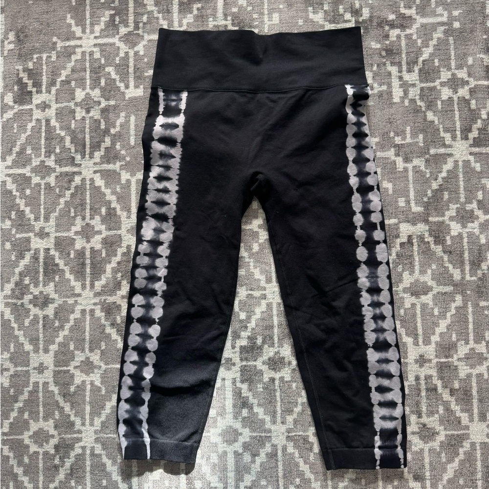 Black Forever 21 Leggings Size Large Grey Purple Tie Dye down sides